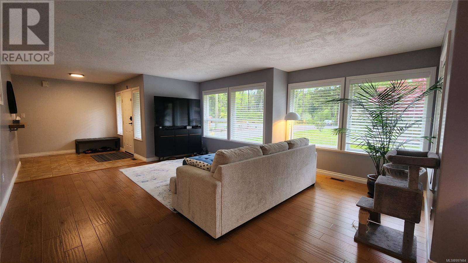 Black Creek, BC V9J1A6,8840 Henderson Ave
