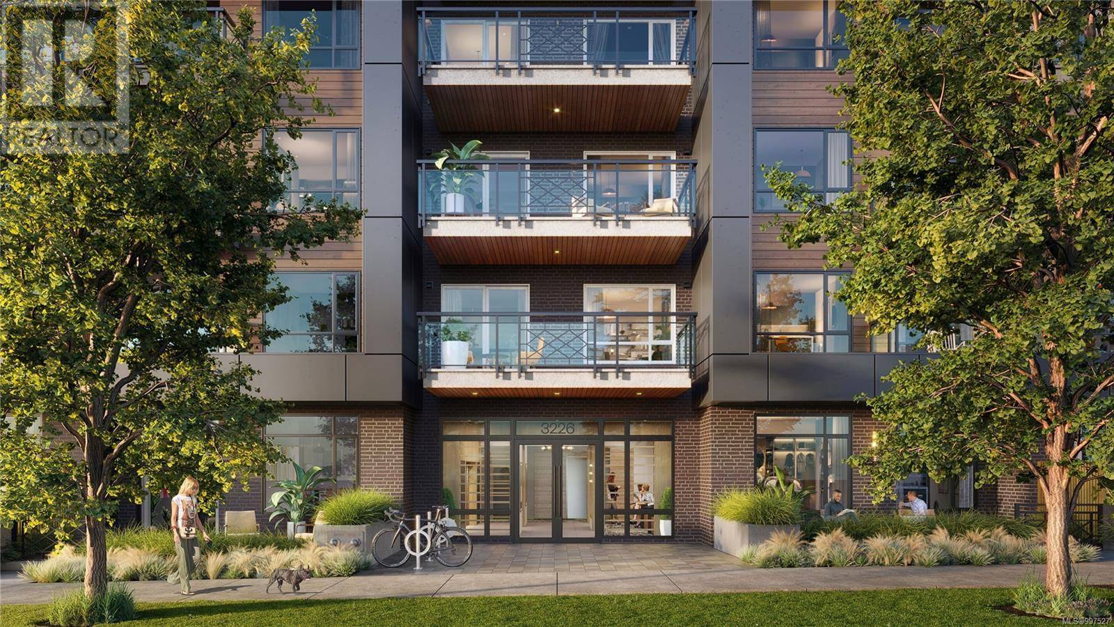 Saanich, BC V8P5G8,3226 Shelbourne ST #114