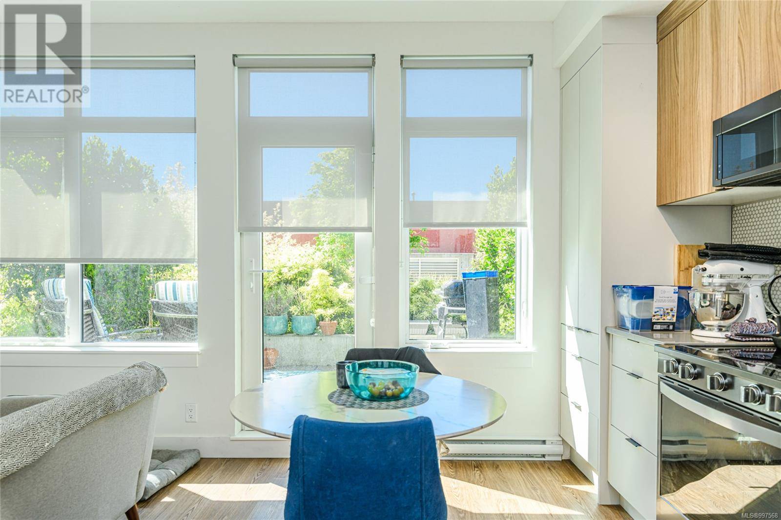 Victoria, BC V8T0C8,515 Chatham ST #221