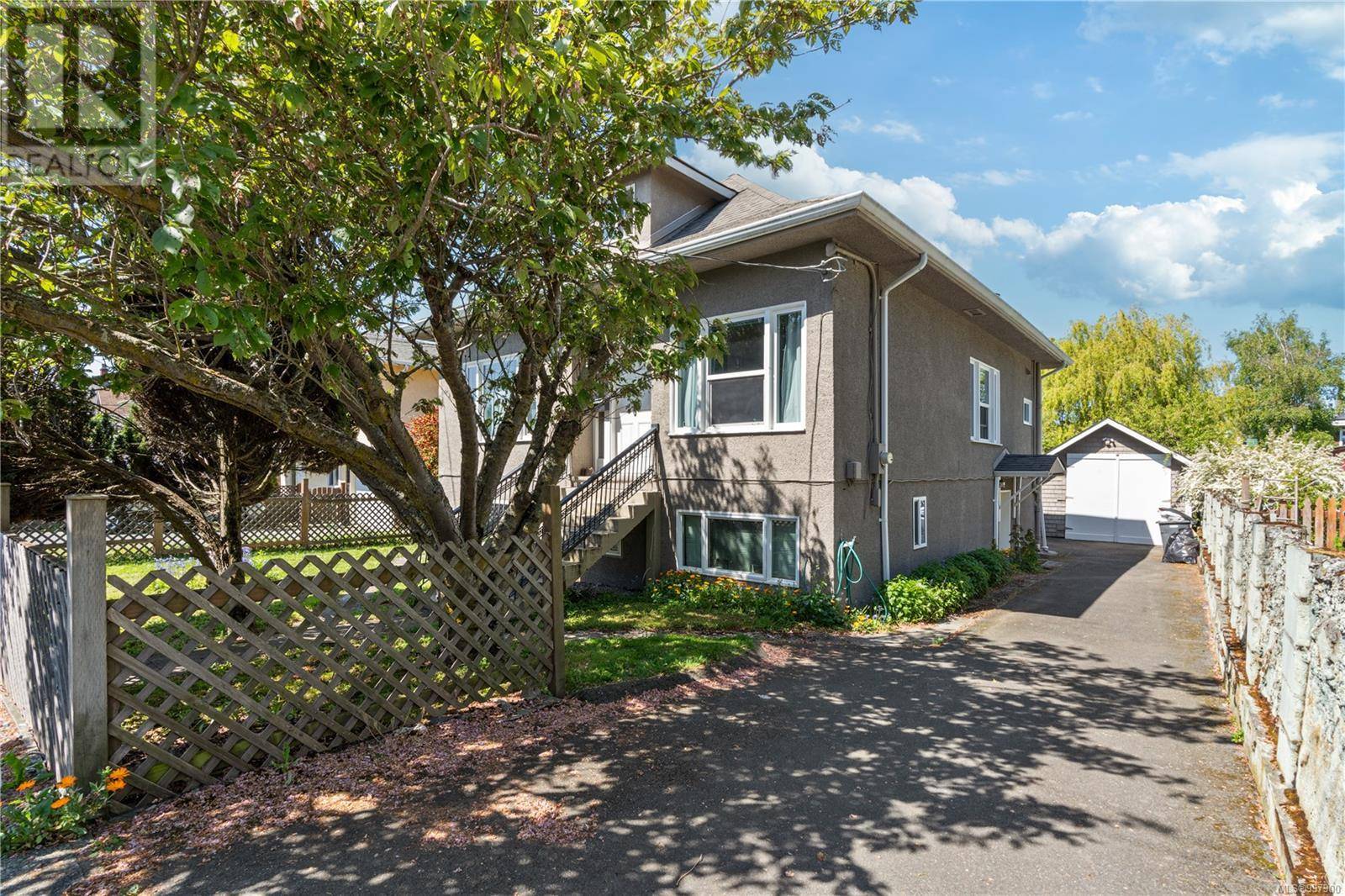 Victoria, BC V8T1C8,1142 North Park St