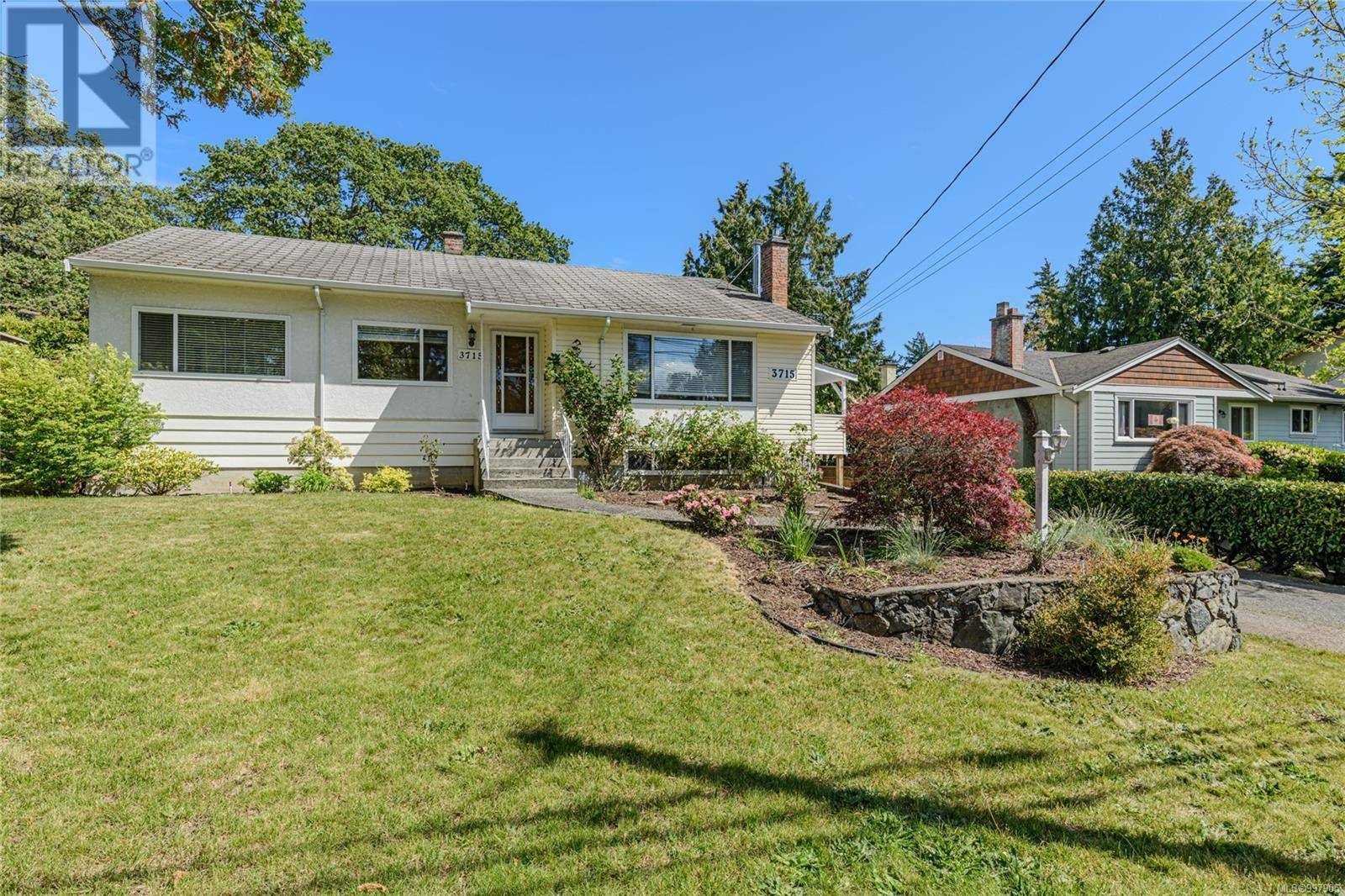 Saanich, BC V8P3P2,3715 BLENKINSOP Rd