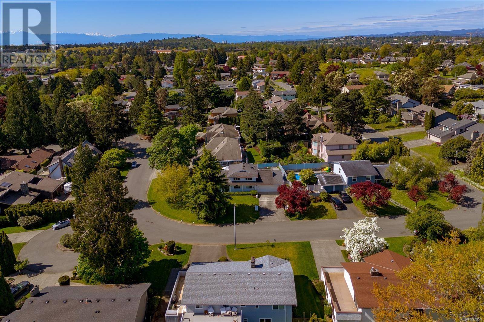 Saanich, BC V8N5B9,2295 Greenlands Rd