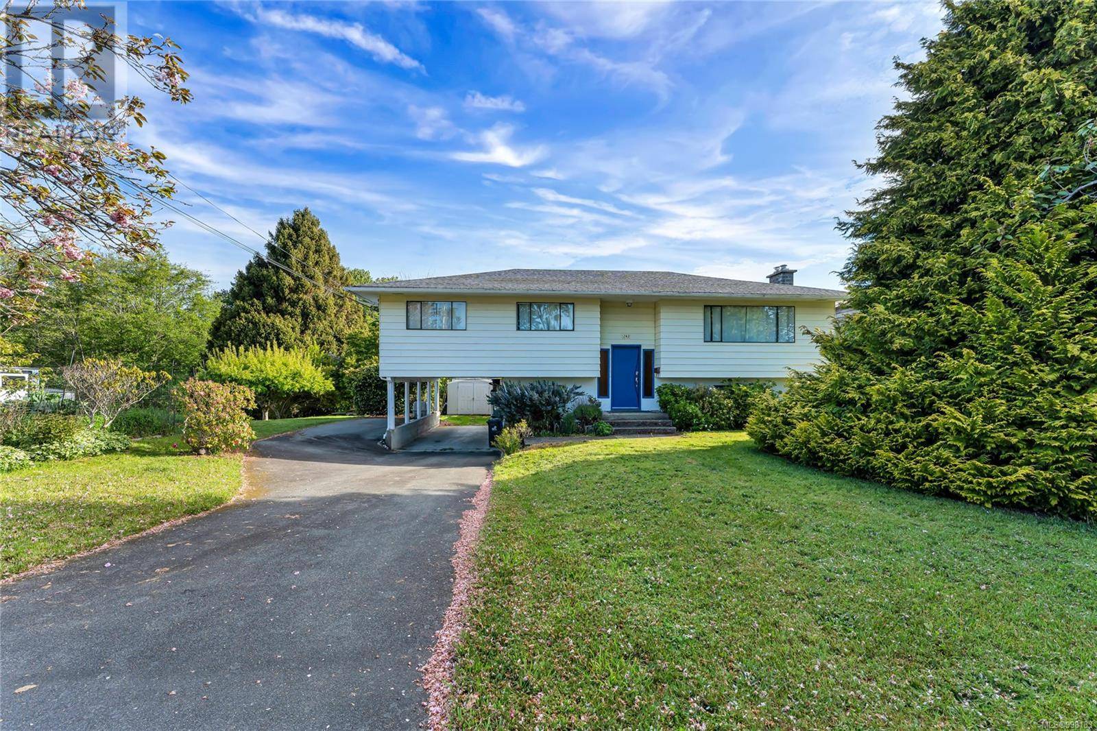 Colwood, BC V9C1R9,242 Portsmouth Dr