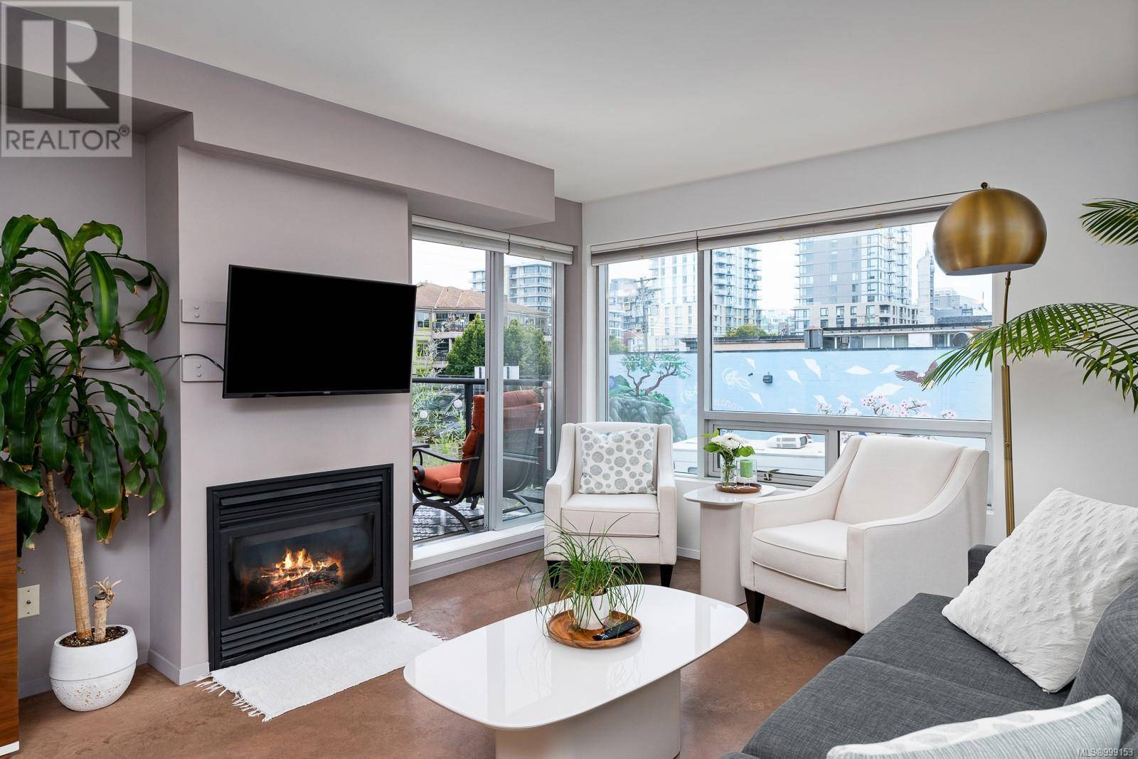 Victoria, BC V8V3N4,932 Johnson ST #205