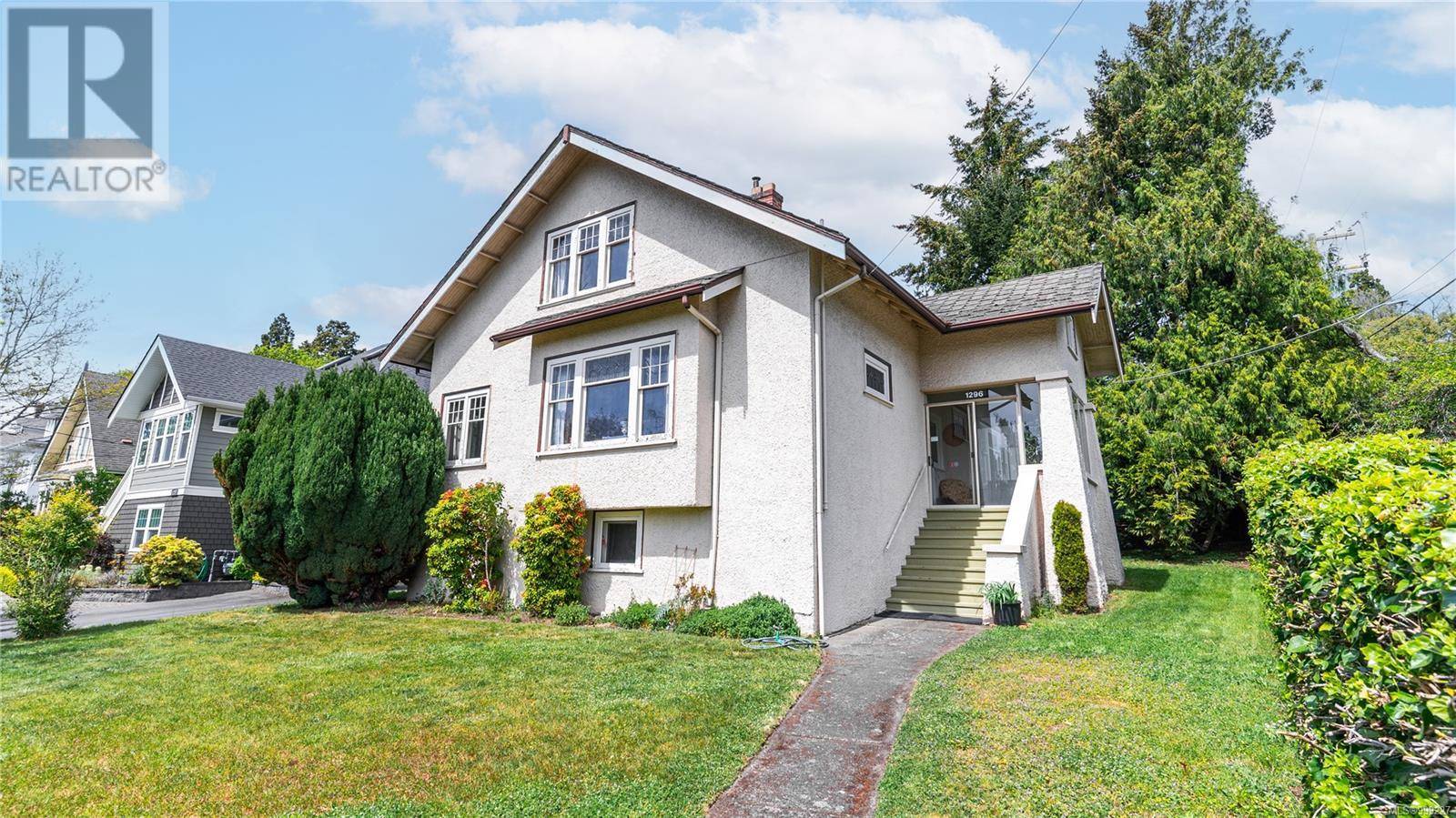Victoria, BC V8V3E1,1296 Richardson St
