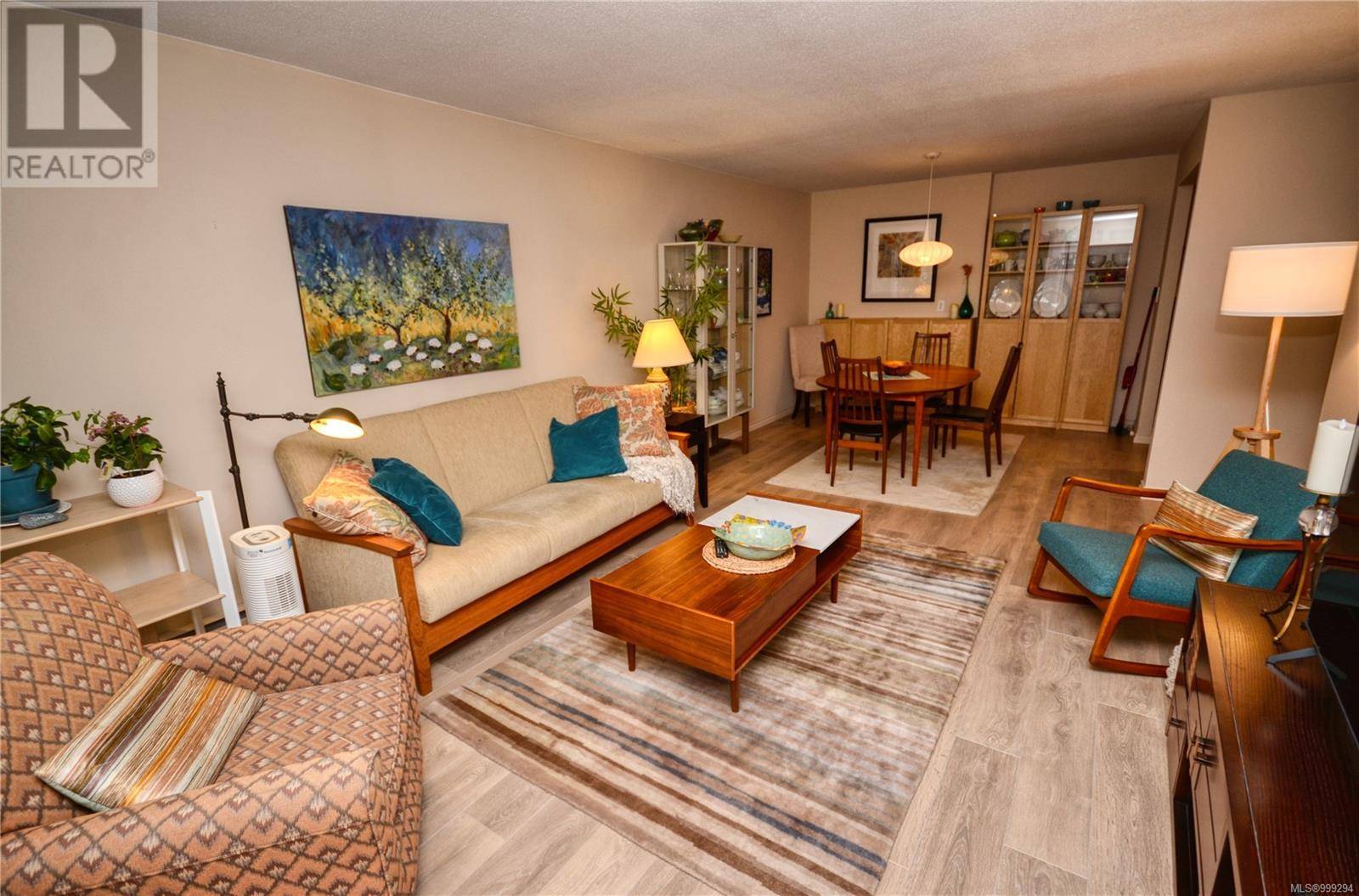 Victoria, BC V8V2Y5,964 Heywood AVE South #128