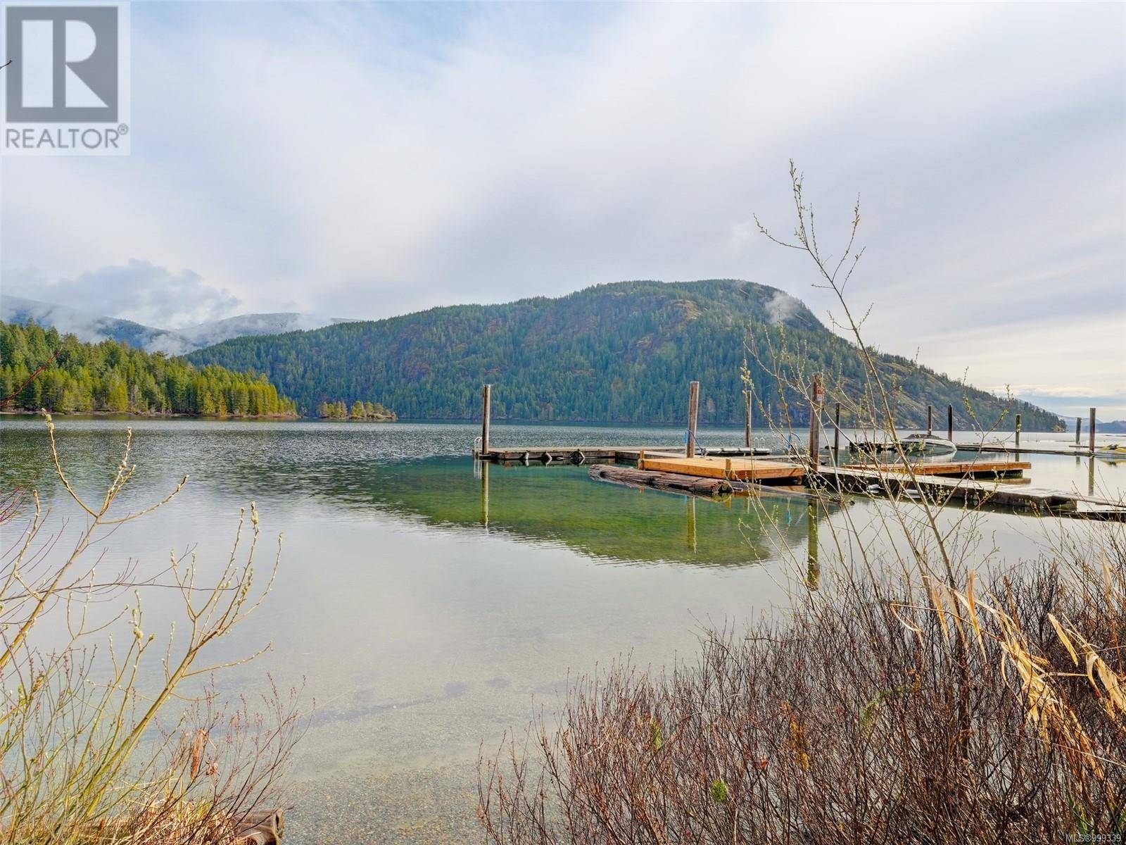 Honeymoon Bay, BC V0R1Y0,7363 Walton Rd