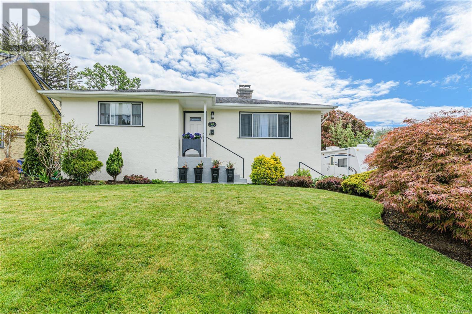 Saanich, BC V8P2K3,1271 Downham Pl