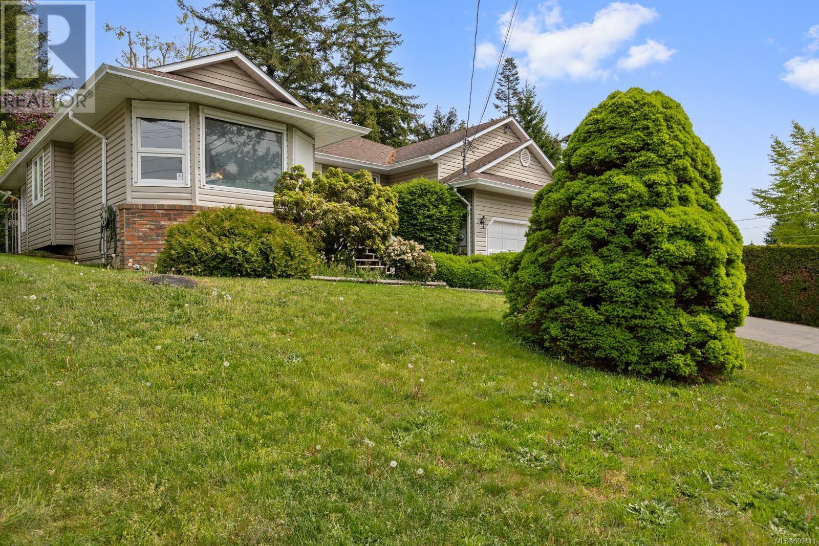 Comox, BC V9M3J3,666 Totem Cres