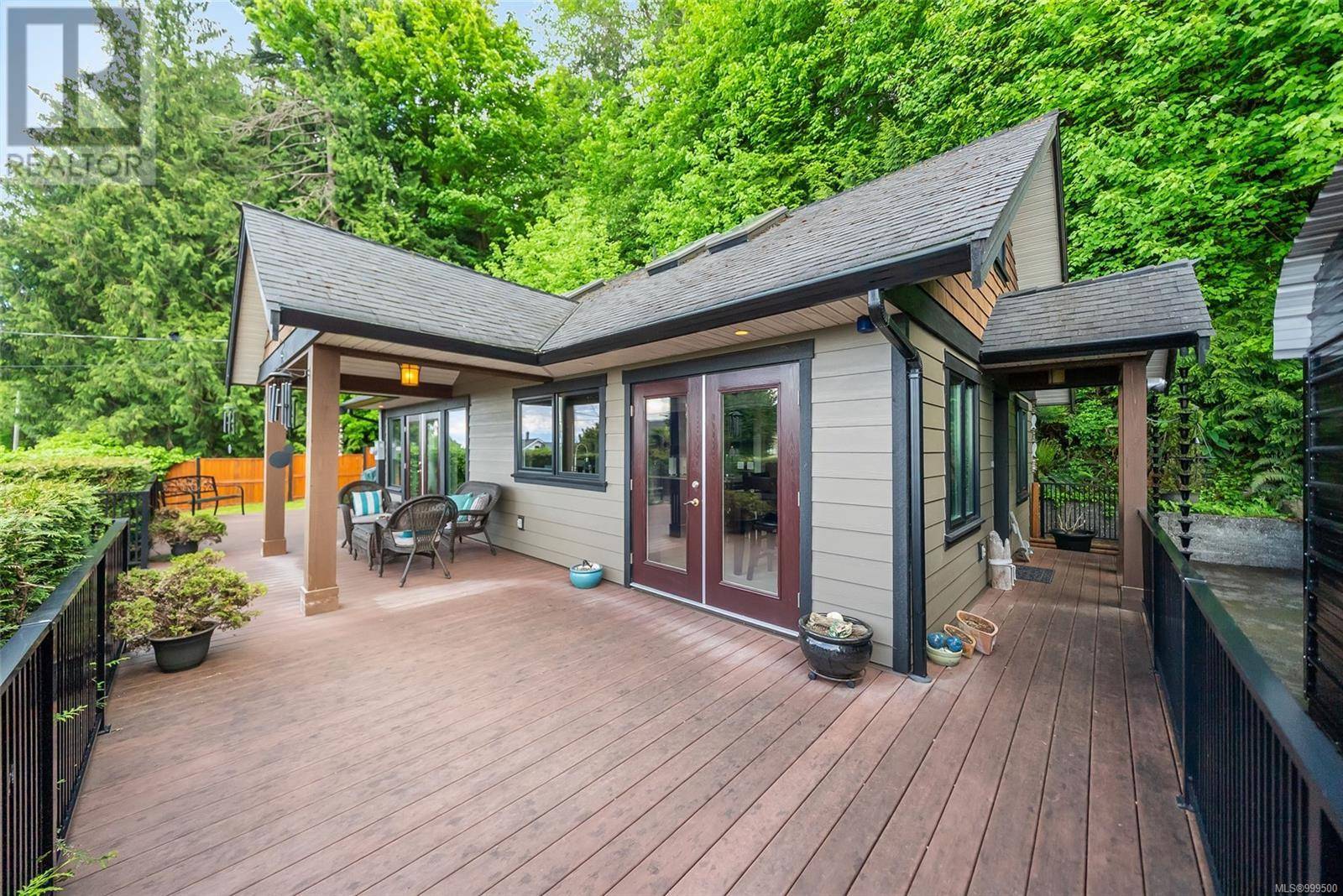 Qualicum Beach, BC V9K2H2,3008 Island Hwy W