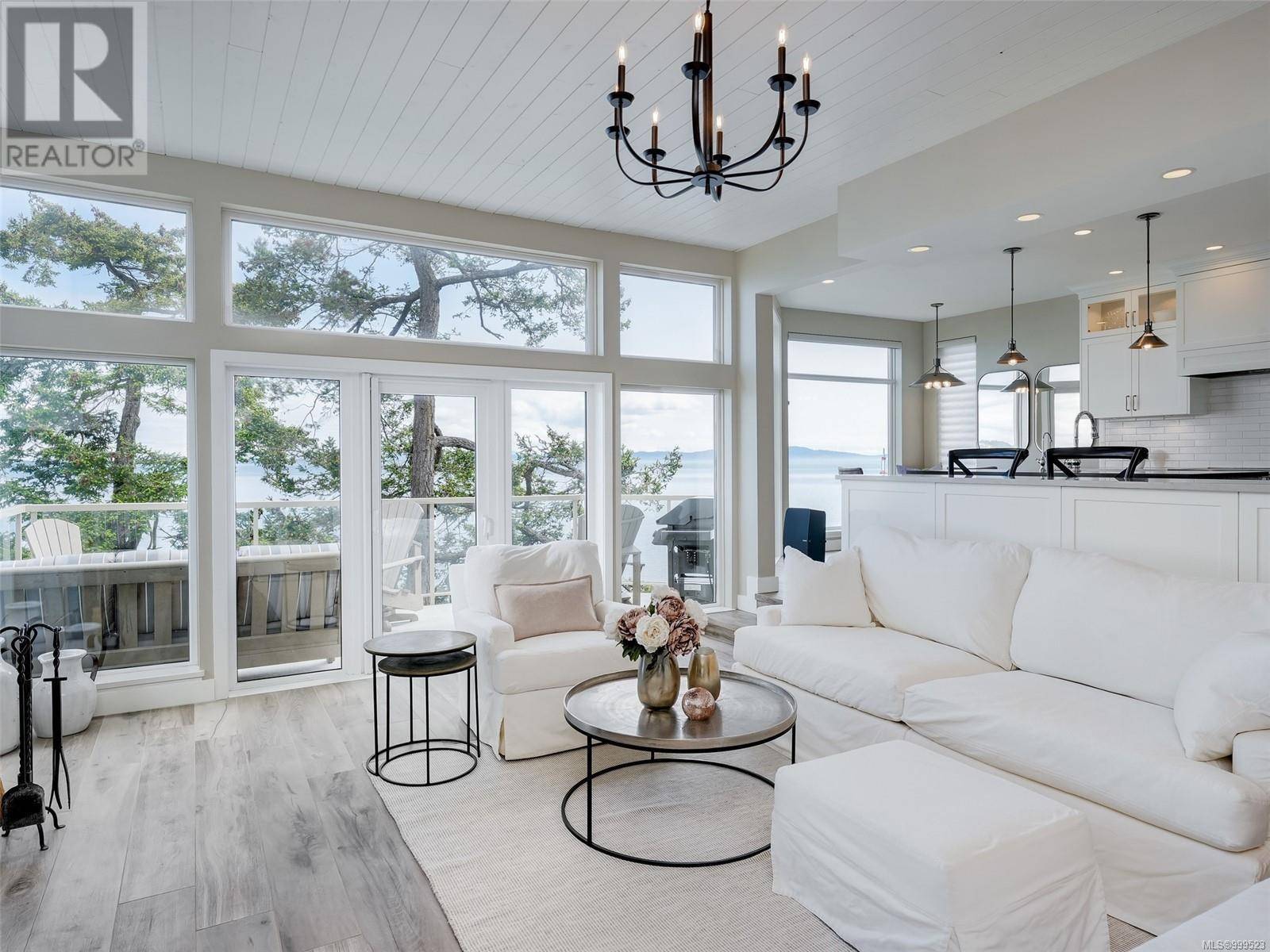 Saanich, BC V8Y2J7,4771 Cordova Bay RD #18