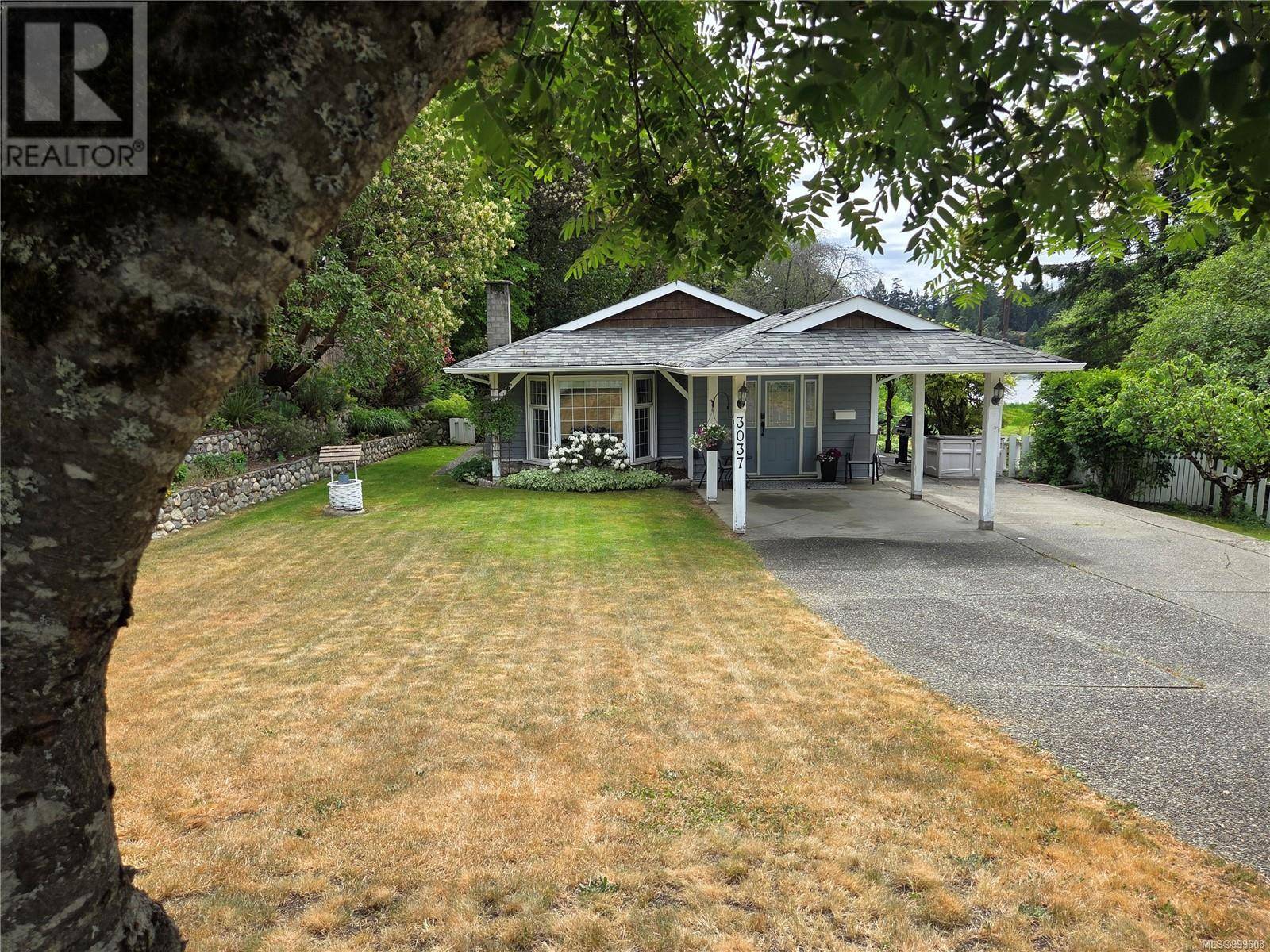 Langford, BC V9B4K6,3037 Shoreview Dr