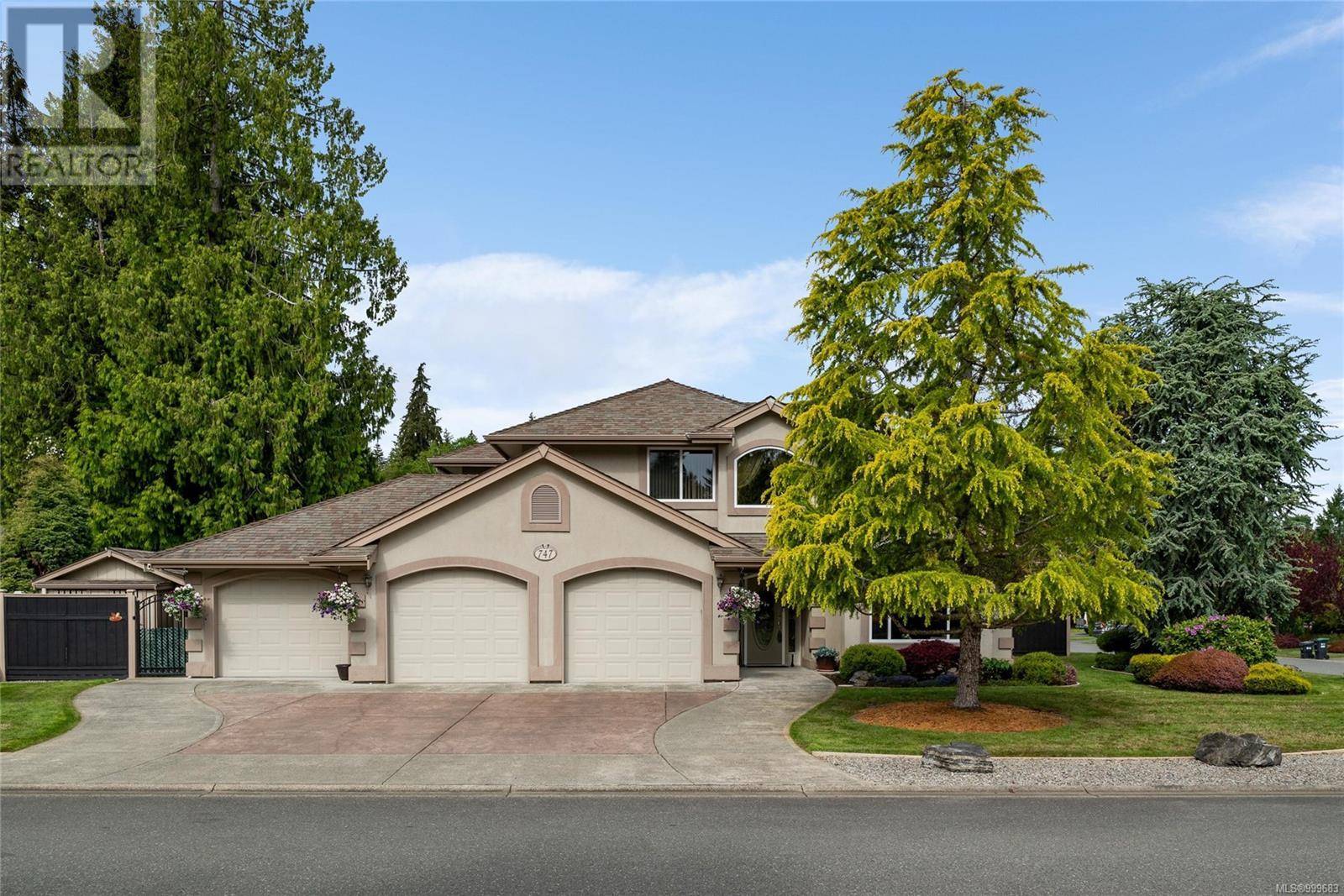 Qualicum Beach, BC V9K2L5,747 Chestnut St