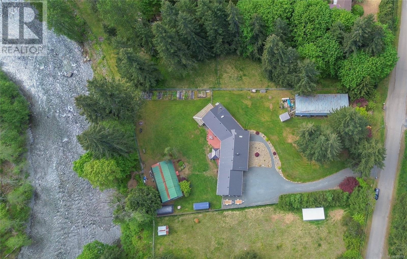 Black Creek, BC V9J1E9,3730 James Cres