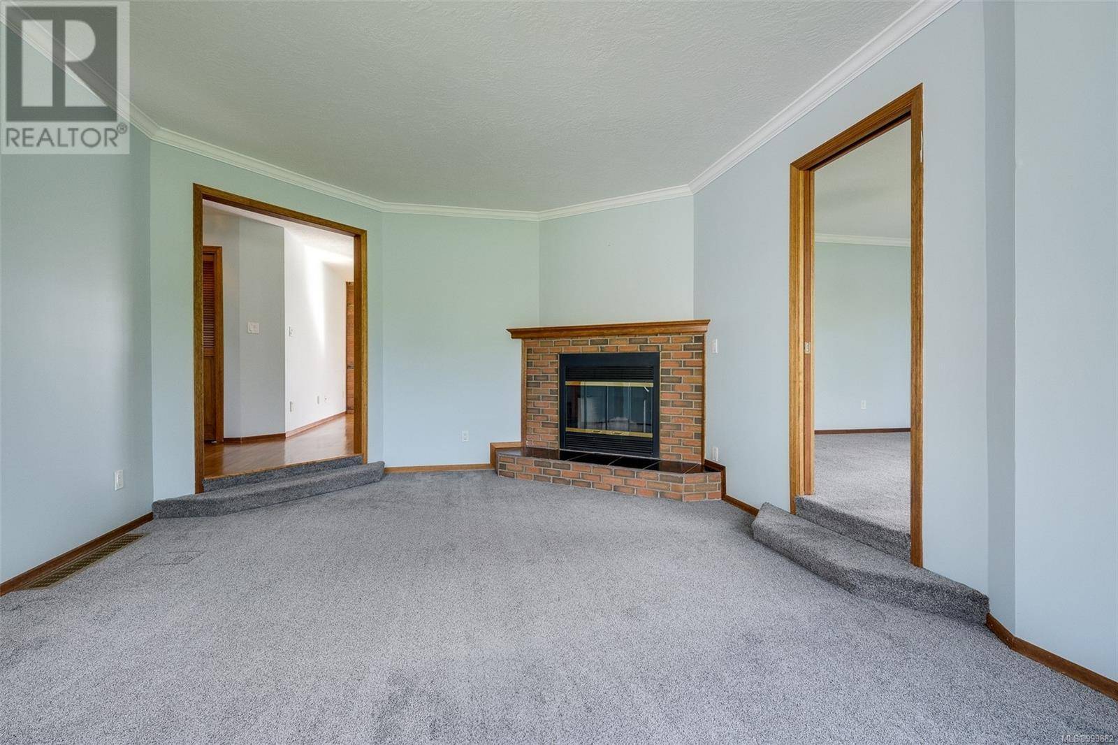 Central Saanich, BC V8Z6Y9,6649 Tamany Dr