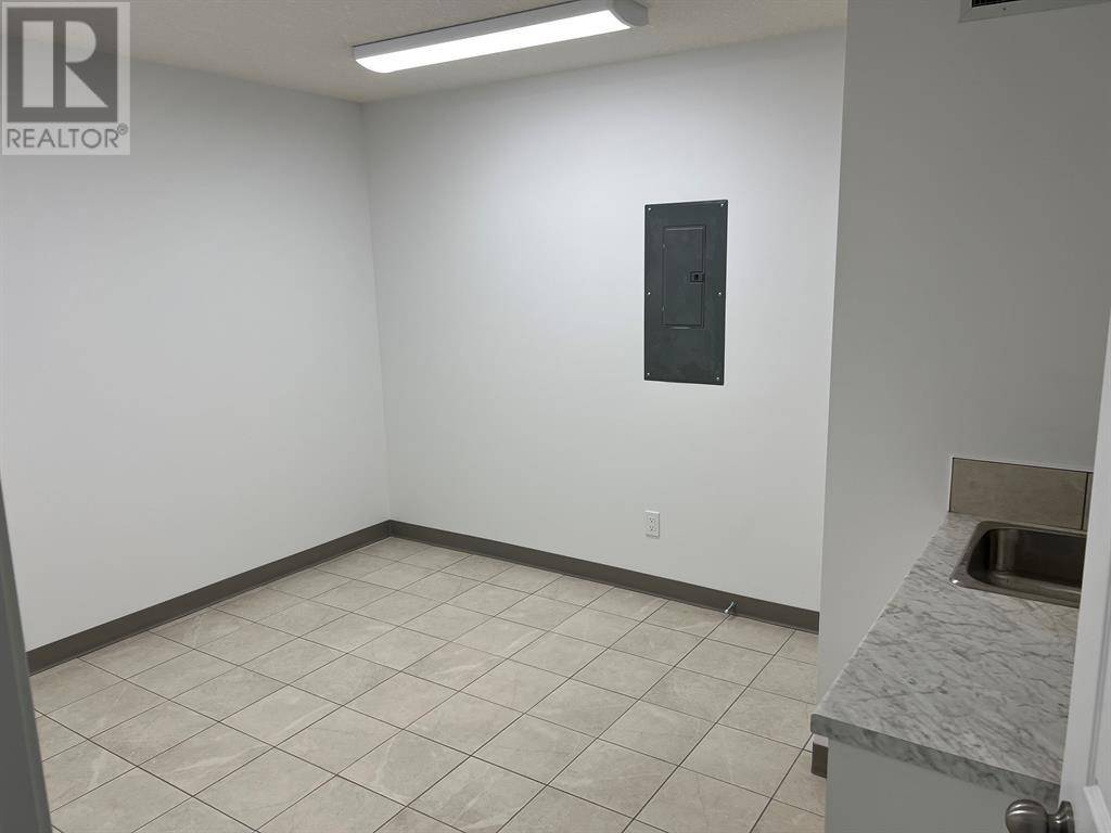 Grande Prairie, AB T8V8H8,105, 10071 120 Avenue