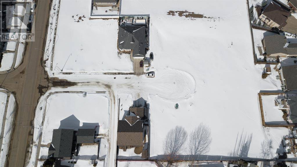 Camrose, AB T4V5E1,7206 44 AvenueClose