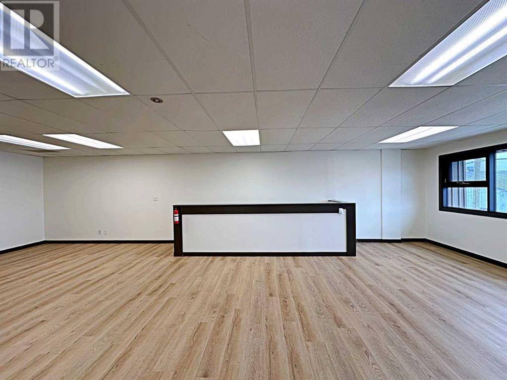 Fort Mcmurray, AB T9H1W5,Upper, 8109 Fraser Avenue