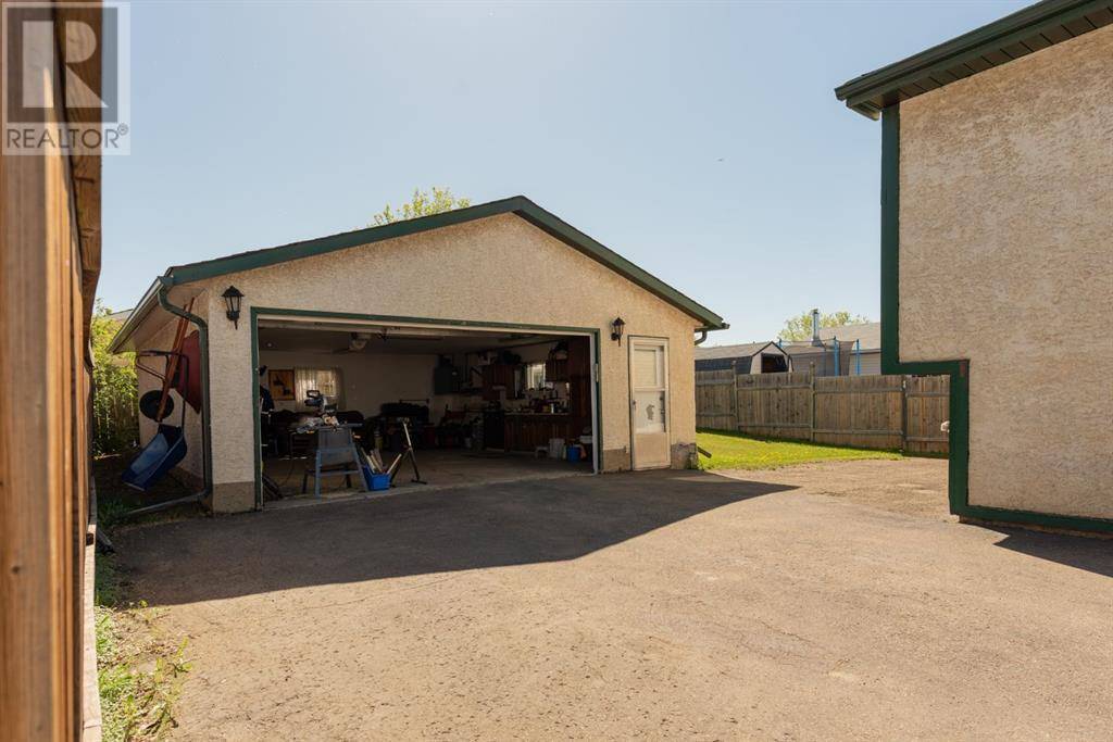 Fort Mcmurray, AB T9K1N5,121 Fullerton Drive