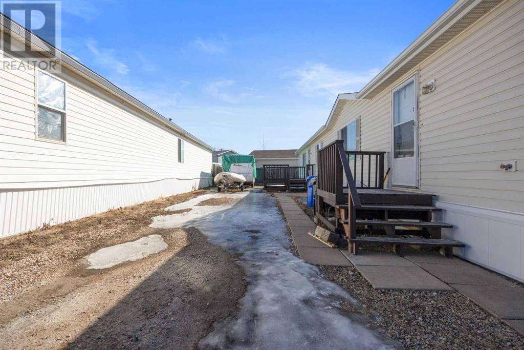 Fort Mcmurray, AB T9H5K5,272 Palomino Close