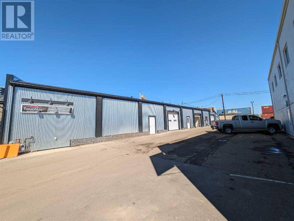 Medicine Hat, AB T1A2V8,2, 677 South Railway Street SE