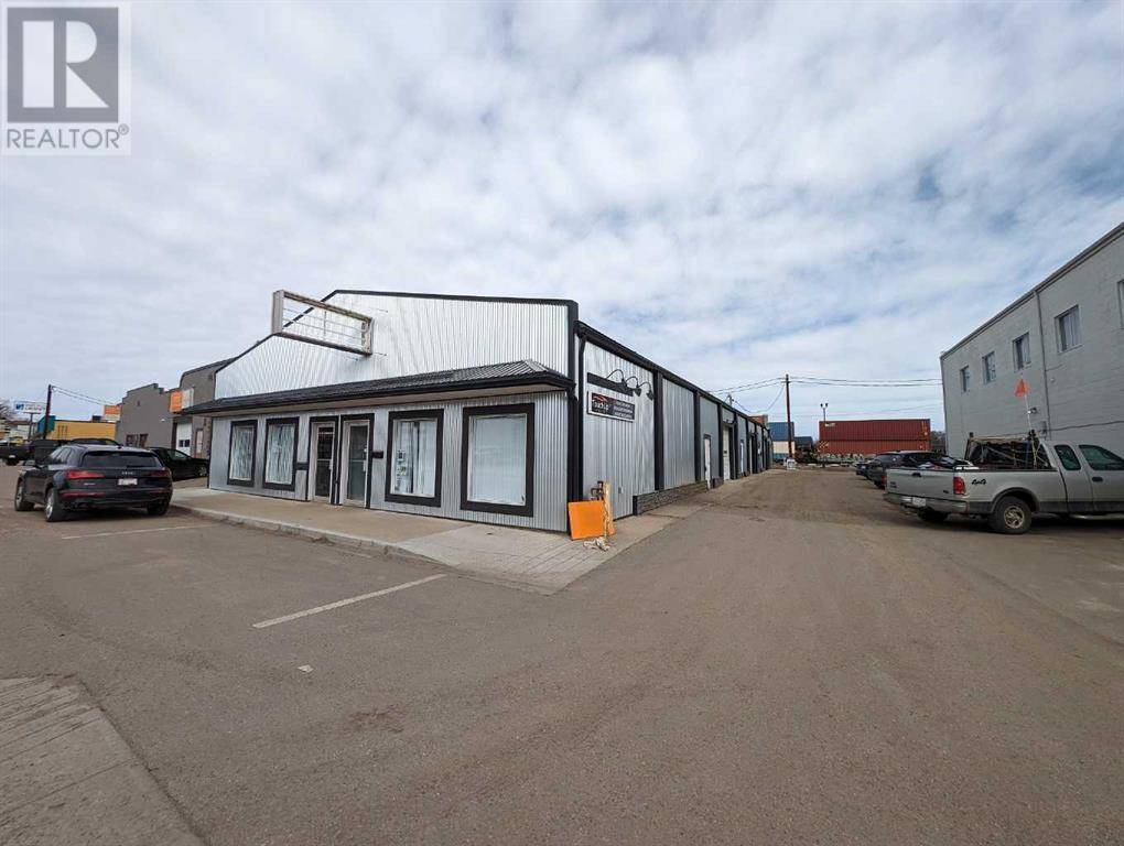 Medicine Hat, AB T1A2V8,2, 677 South Railway Street SE