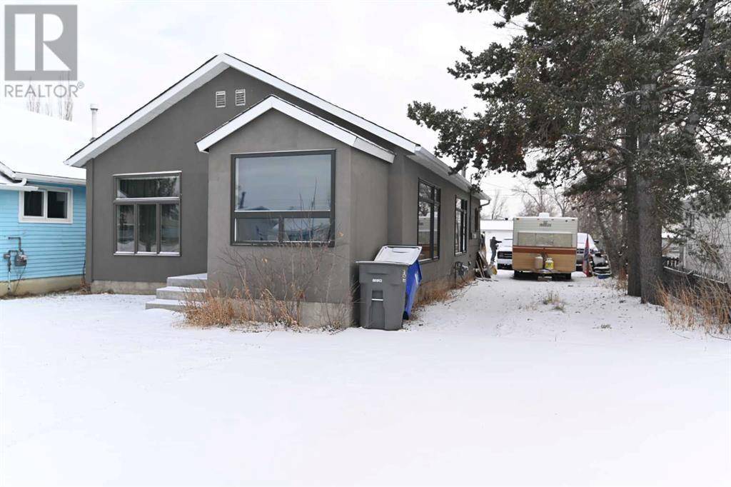 Claresholm, AB T0L0T0,359 48 Avenue W