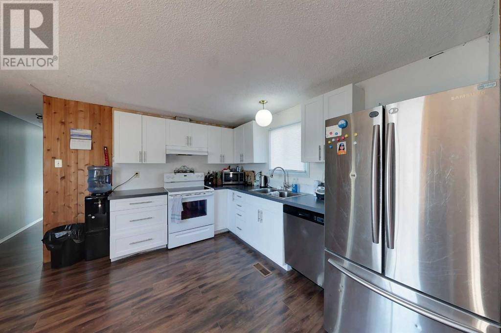 Slave Lake, AB T0G2A4,513 1A Avenue SW