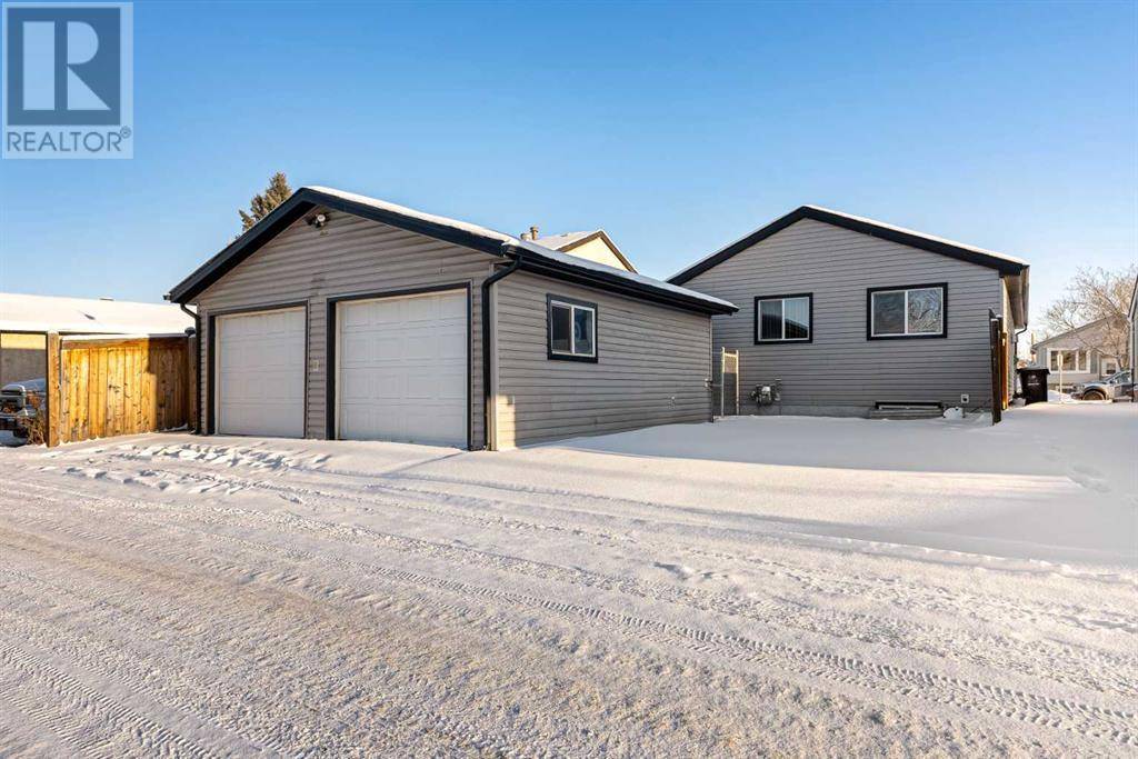 Fort Mcmurray, AB T9H4T4,361 Bird Crescent