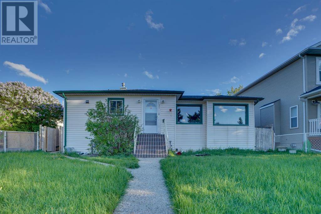 Calgary, AB T2E1X9,135 25 Avenue NE