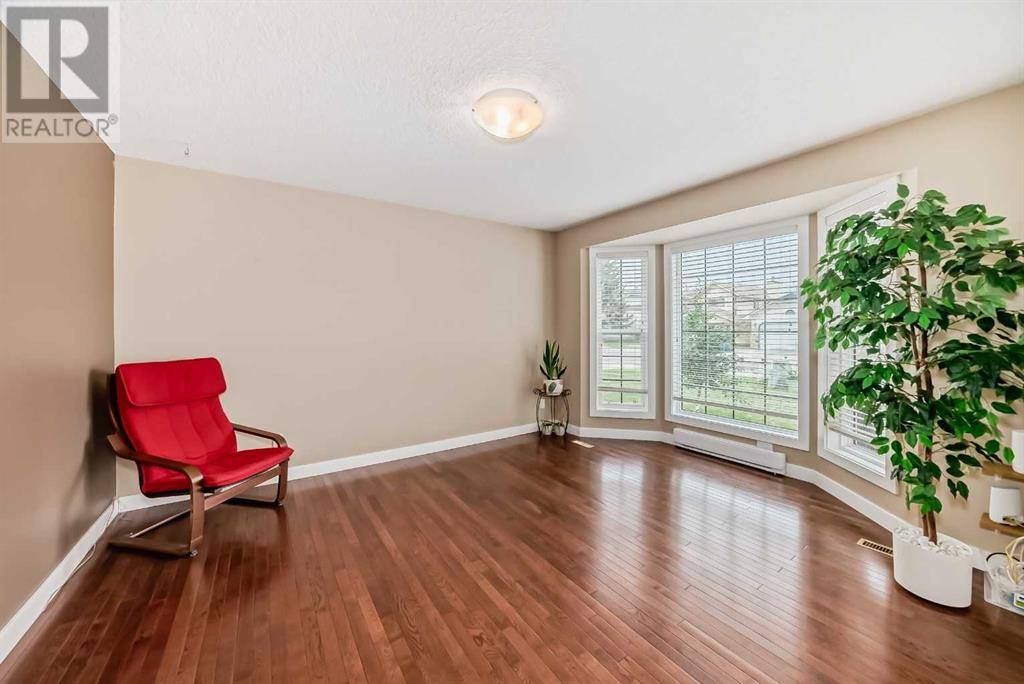 Calgary, AB T3K3W9,160 Sandringham Close NW