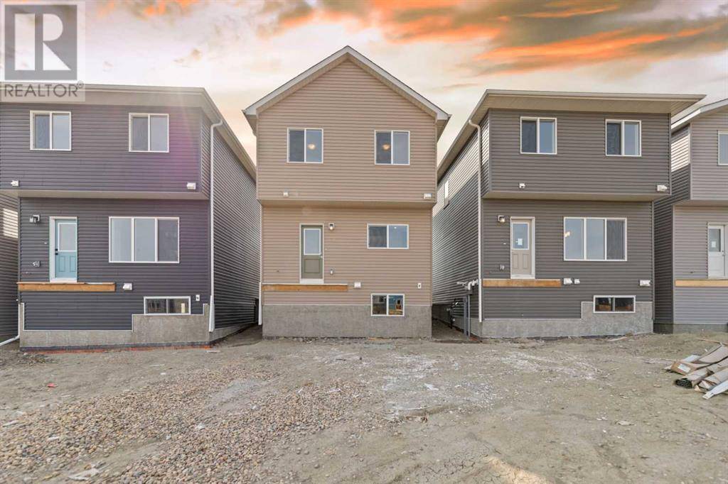 Airdrie, AB T4B5M4,722 Bayview Hill SW