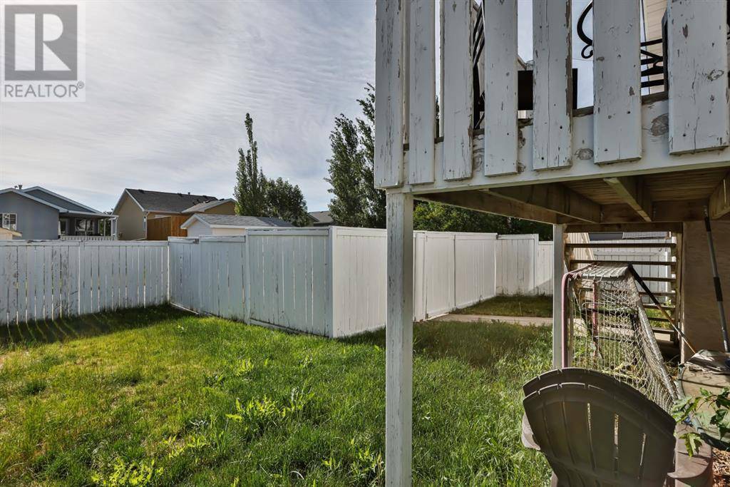 Lethbridge, AB T1K7N8,137 Peigan Court W