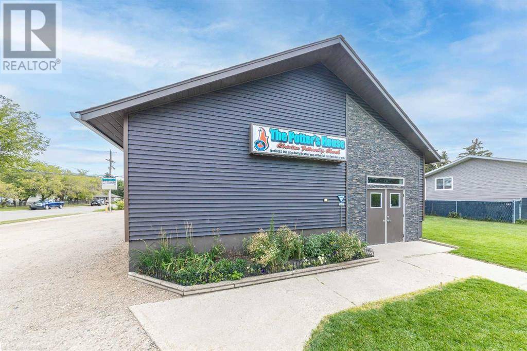 Lloydminster, AB T9V0P9,5501 51 Street