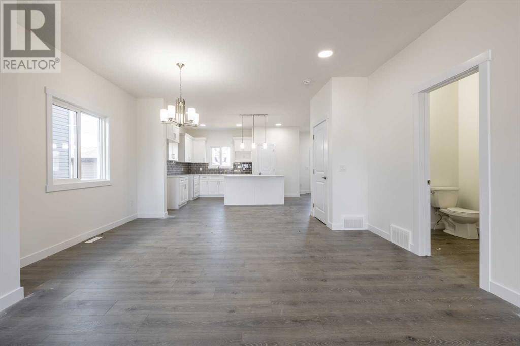 Chestermere, AB T1X1H0,513 Clearwater Heath