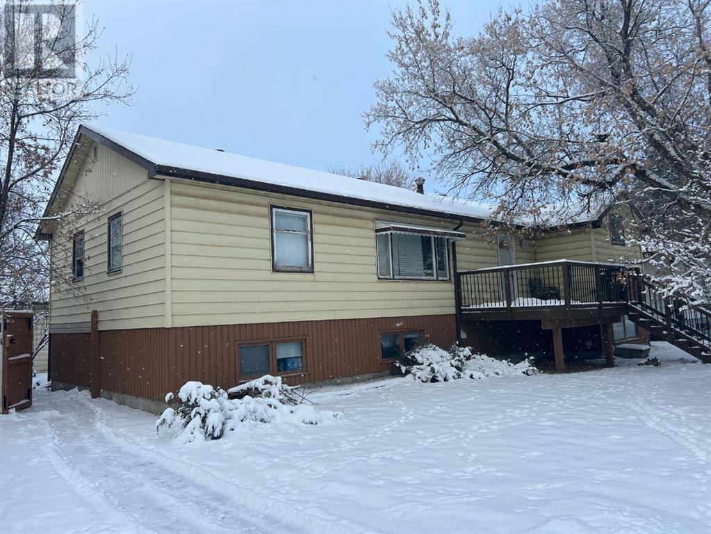 Airdrie, AB T4B1R5,412 2 Avenue NE