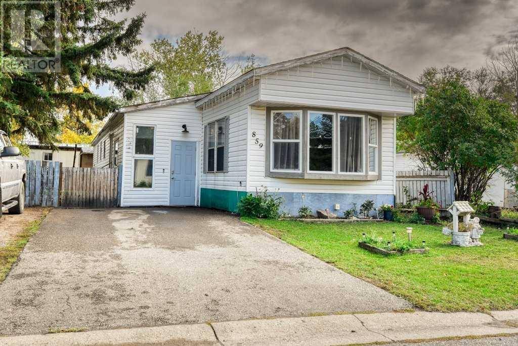 Strathmore, AB T1P1E5,859 Brentwood Crescent