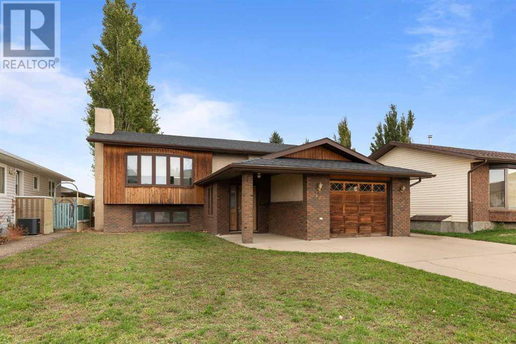 Medicine Hat, AB T1B3W7,42 Rundle Crescent SE