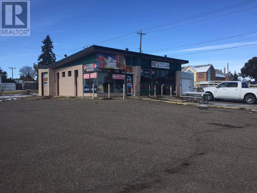 Medicine Hat, AB T1A5C8,740 Gershaw Drive SW