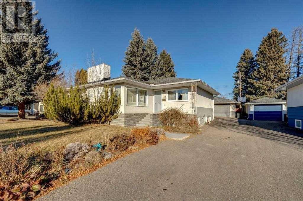 Calgary, AB T2K0H1,132 42 Avenue NW