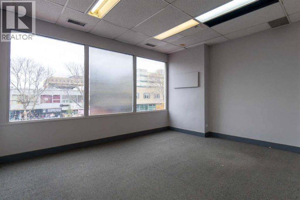 Red Deer, AB T4N1X9,201, 4929 50 Street