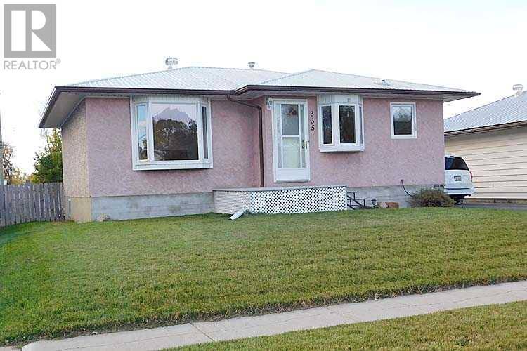 Claresholm, AB T0L0T0,335 48 Avenue W