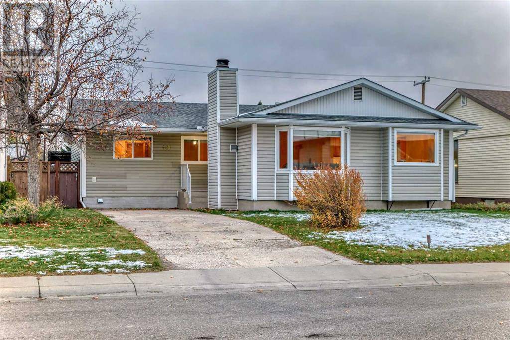 Airdrie, AB T4B1H2,421 1 Avenue SE