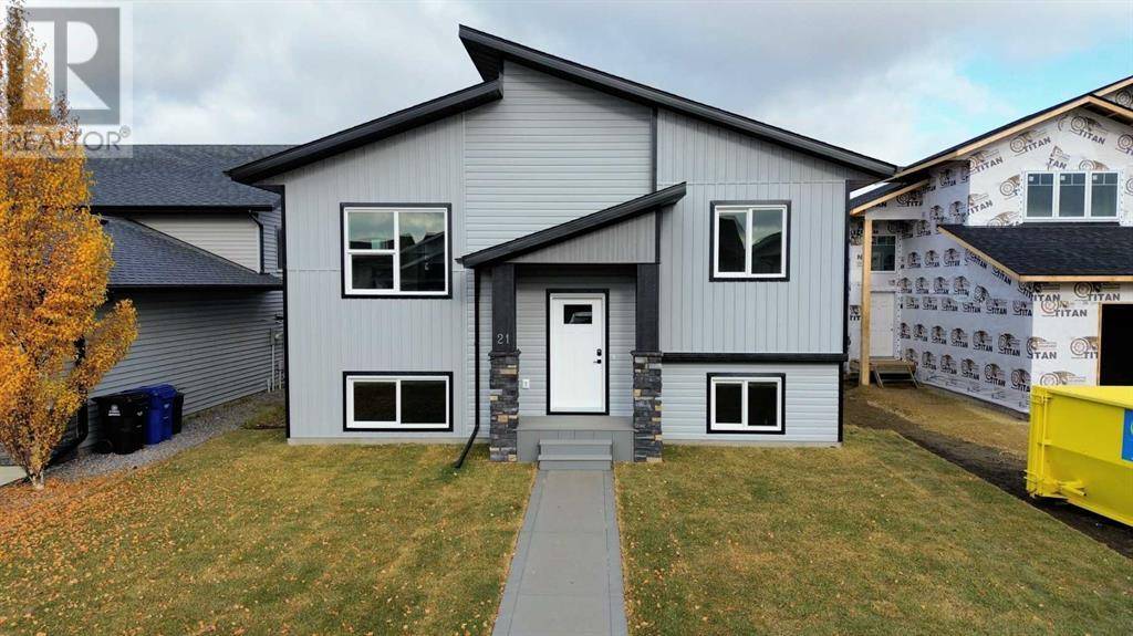 Blackfalds, AB T4M0H5,21 Murphy Close