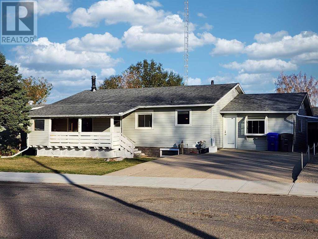 Claresholm, AB T0L0T0,240 53 Avenue E