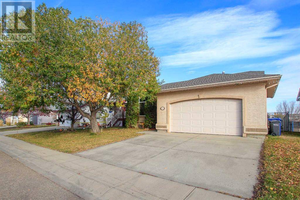 Red Deer, AB T4R2V8,104 Darling Crescent