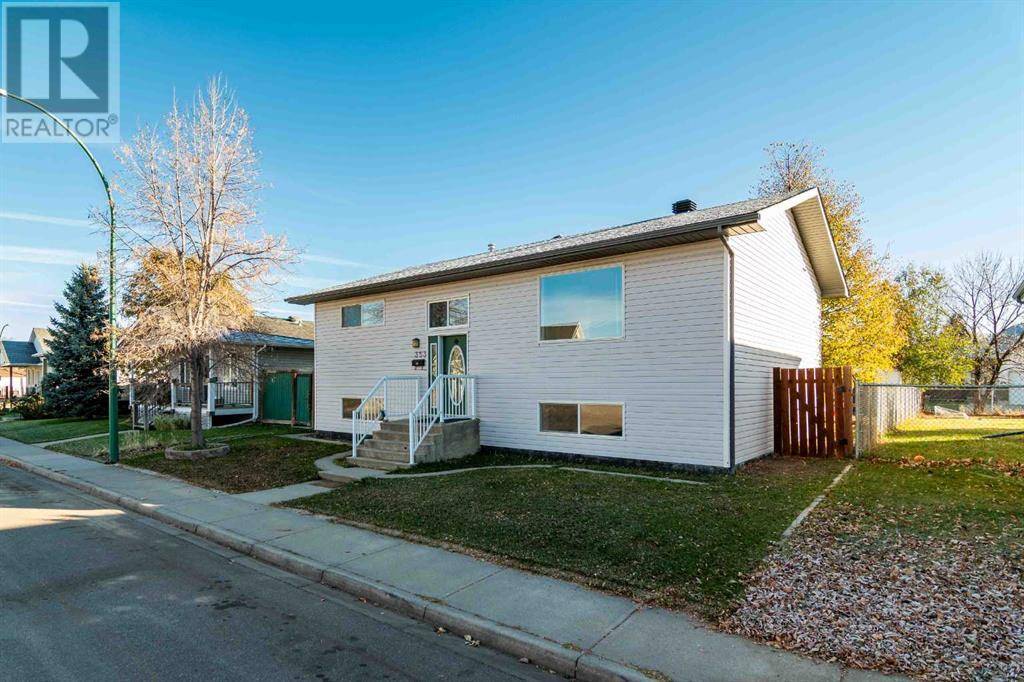 Medicine Hat, AB T1A8T6,353 Woodman Avenue SE