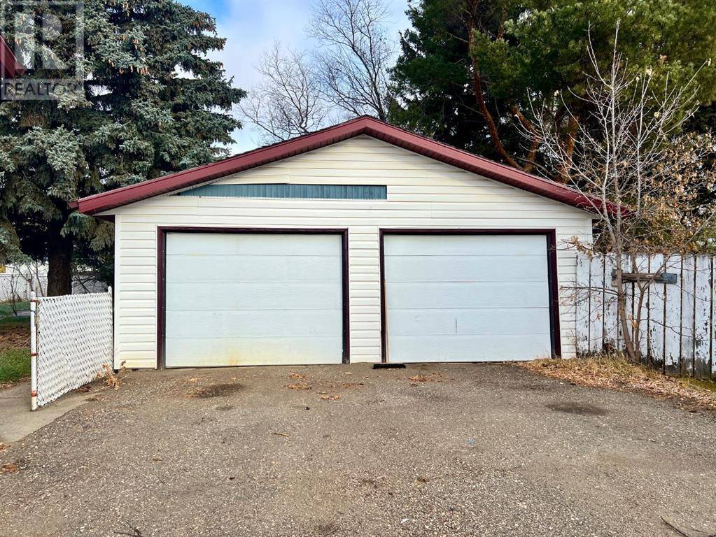 Wainwright, AB T9W1A1,1014 17 Avenue