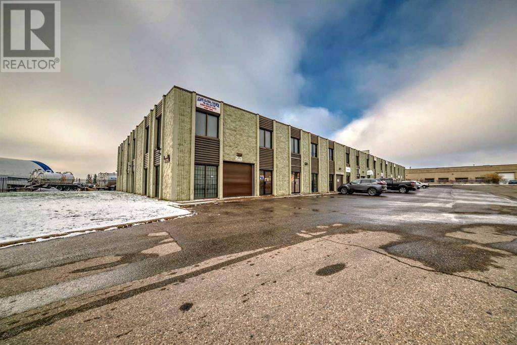 Calgary, AB T2B1N5,209, 1829 54 Street SE