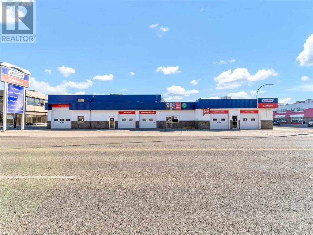 Medicine Hat, AB T1A2Y1,1137 & 1139 Kingsway Avenue SE